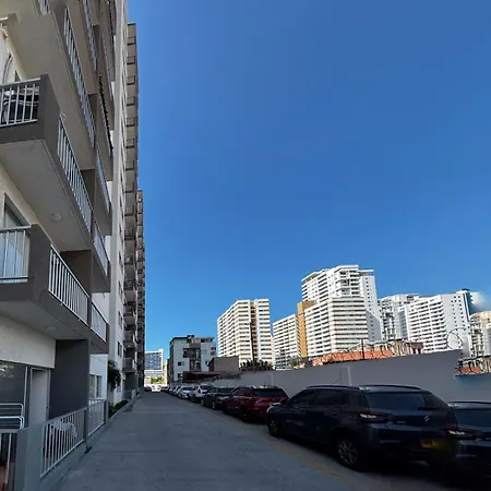 Moderno Cerca Al Mar Apartamento